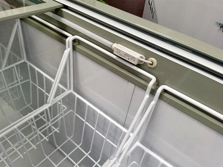Curved Glass Display Fridge